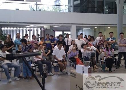 點擊瀏覽下一頁