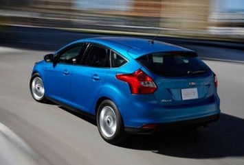 長安福特 ?？怂箖蓭?2.0L 手動 豪華運動型 2012款