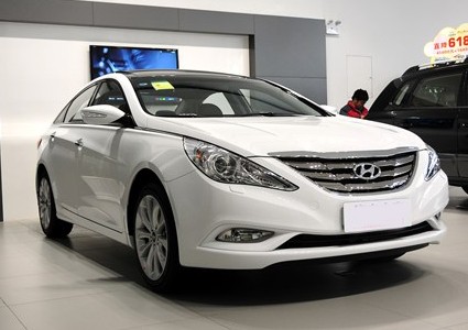2013款索納塔八2.4L 自動領先版